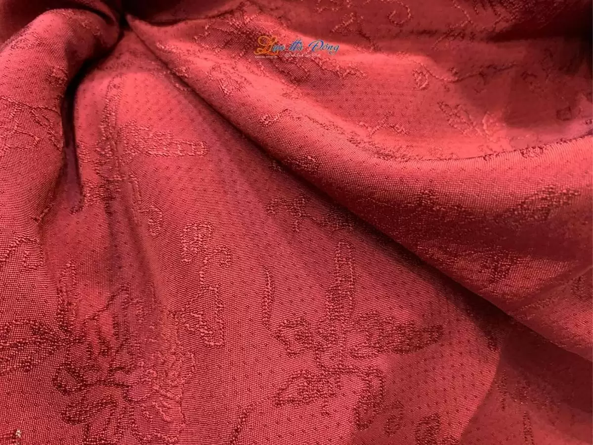 Khăn lụa vân cổ đỏ bầm Hà Đông 75x175cm KLNL75175/1 - Ảnh 3