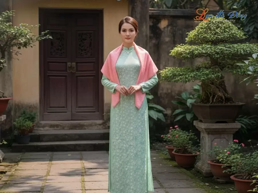 Khăn Lụa Vuông Tơ Tằm Thêu Hoa Sen Họa Tiết Hoa Cúc Hồng Phấn