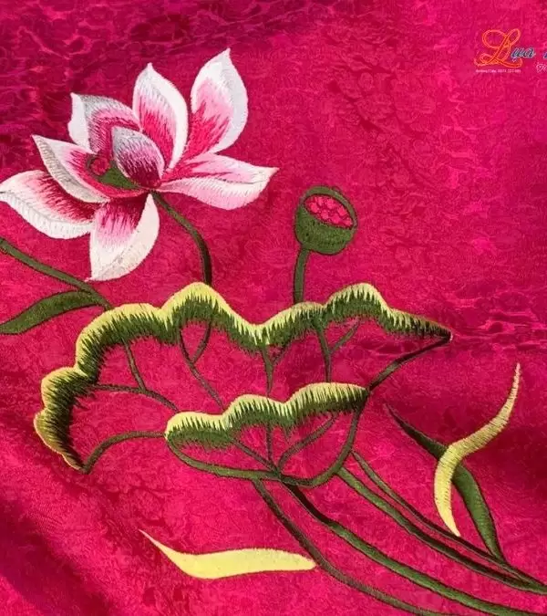 Khăn Lụa Vuông Tơ Tằm Thêu Hoa Sen Họa Tiết Hoa Cúc Màu Hồng Sen