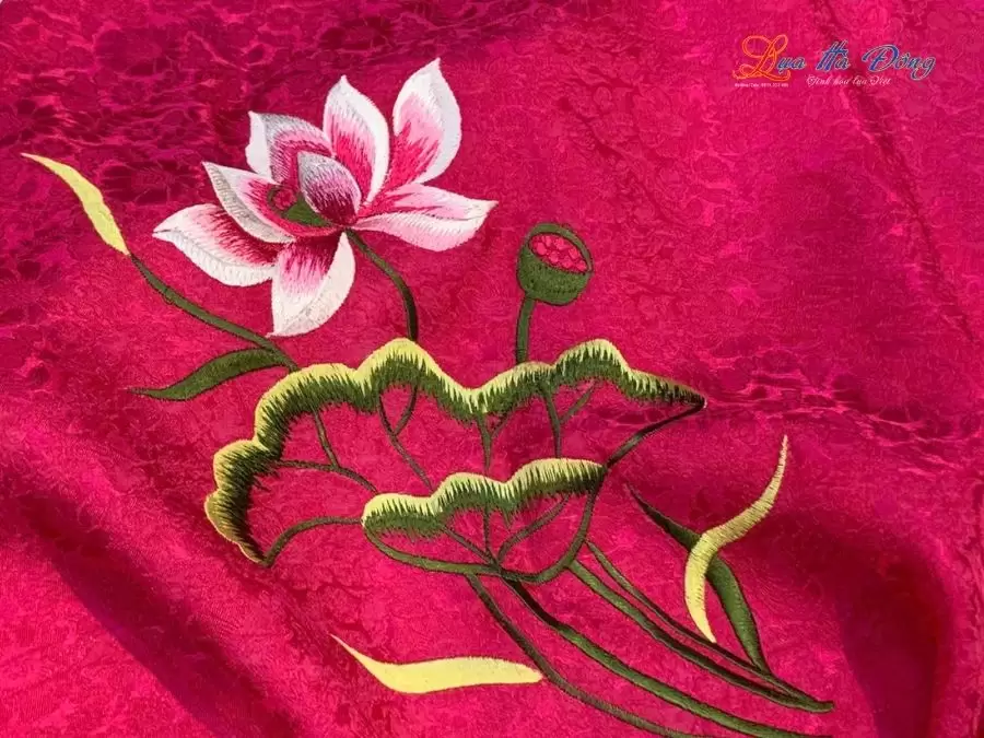 Khăn Lụa Vuông Tơ Tằm Thêu Hoa Sen Họa Tiết Hoa Cúc Màu Hồng Sen