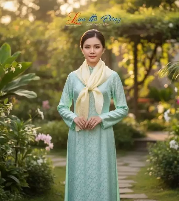 Khăn Lụa Vuông Tơ Tằm Thêu Hoa Sen Họa Tiết Hoa Cúc Màu Vàng Mỡ Gà