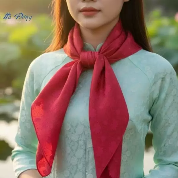 Khăn Lụa Vuông Tơ Tằm Thêu Hoa Sen Họa Tiết Sen Dây Màu Tím Hồng