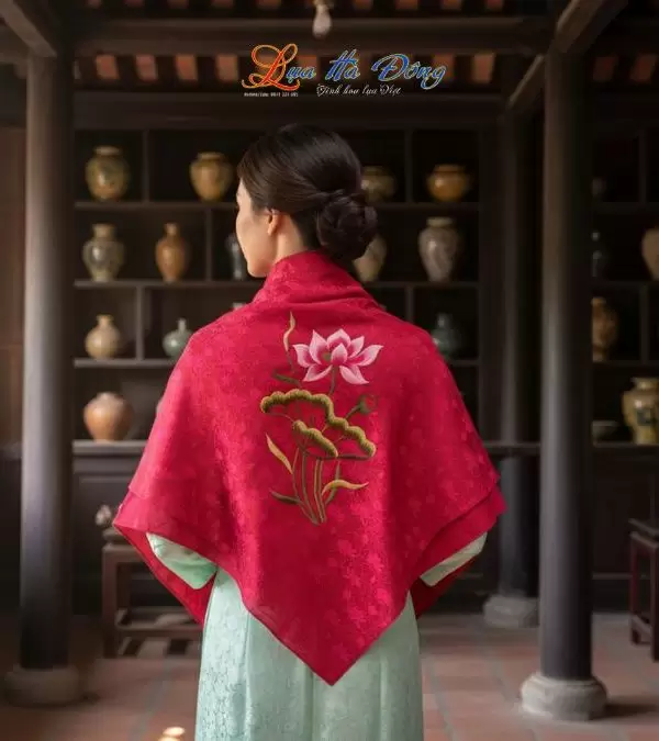 Khăn Lụa Vuông Tơ Tằm Thêu Hoa Sen Họa Tiết Sen Dây Màu Tím Hồng