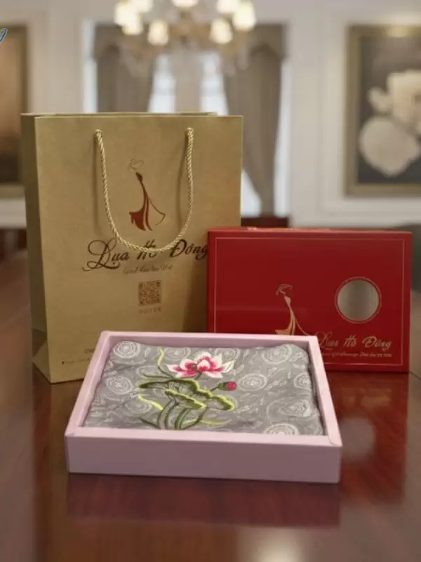 Khăn vuông lụa tơ tằm họa tiết trống đồng màu xám