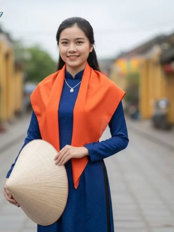 khăn vuông lụa tơ tằm thêu sen trơn màu cam