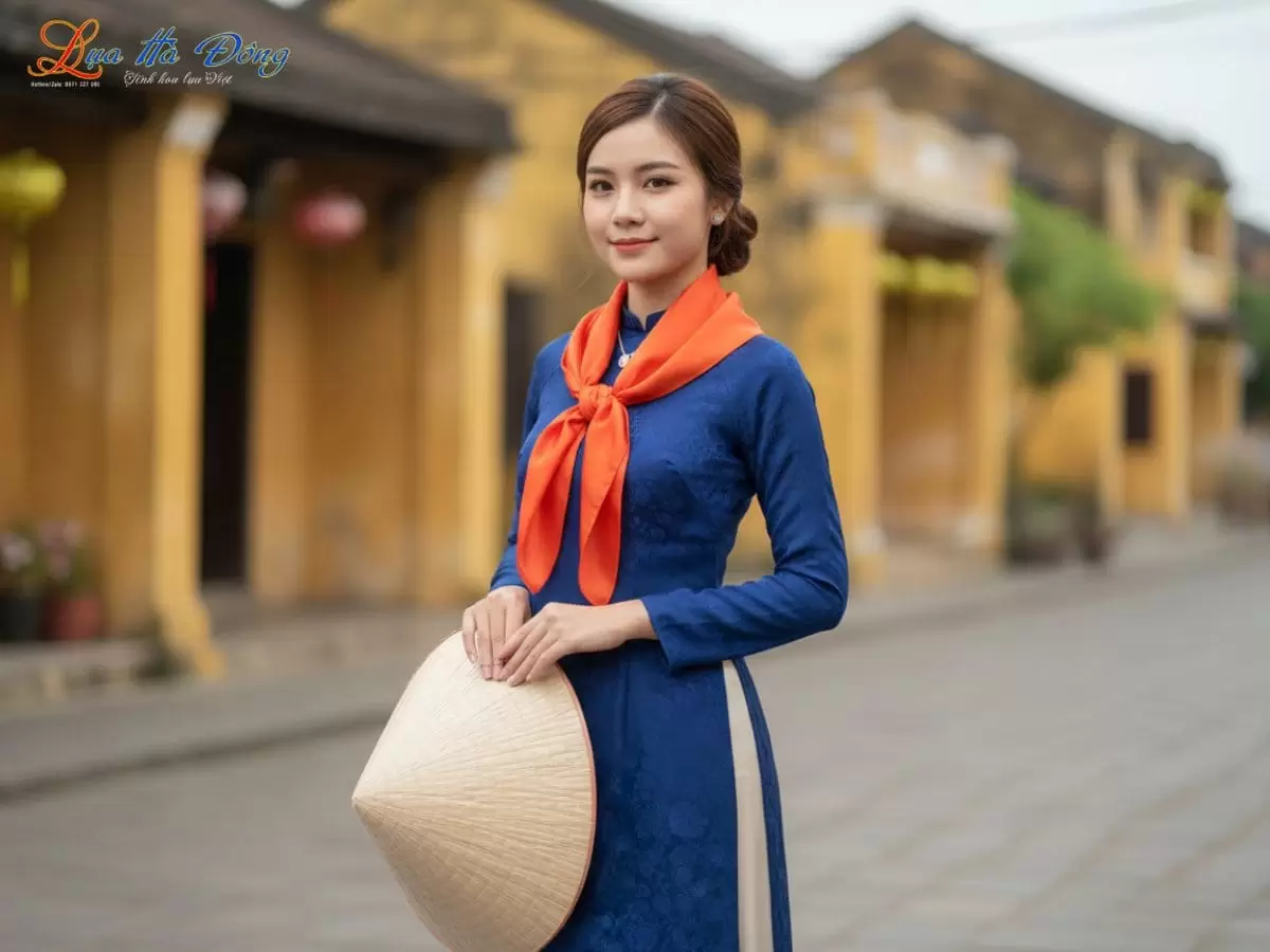 khăn vuông lụa tơ tằm thêu sen trơn màu cam