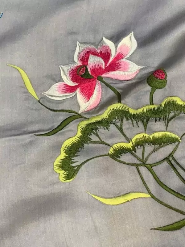 Khăn Lụa Vuông Tơ Tằm Thêu Sen Trơn Màu Xám