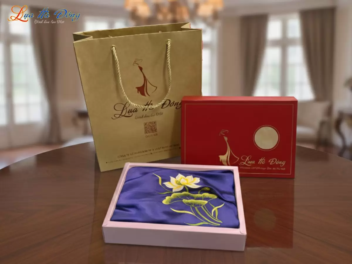 khăn vuông lụa tơ tằm thêu sơn trơn màu xanh than