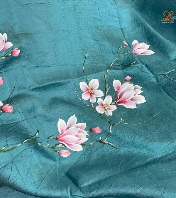 Khăn lụa tơ tằm 100% silk họa tiết hoa mộc lan vẽ tay