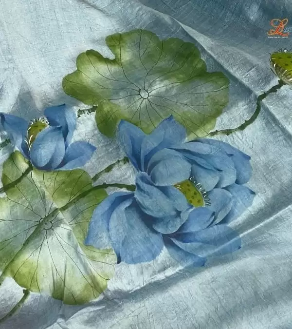 Khăn lụa tơ tằm 100% silk họa tiết hoa sen vẽ tay