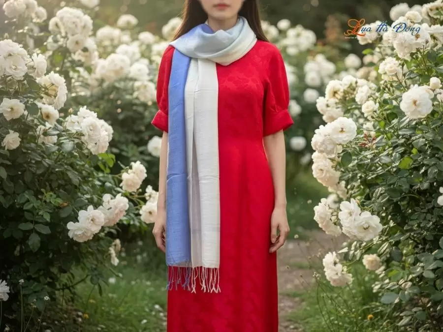 Khăn lụa tơ tằm loang màu xanh dương 100% silk