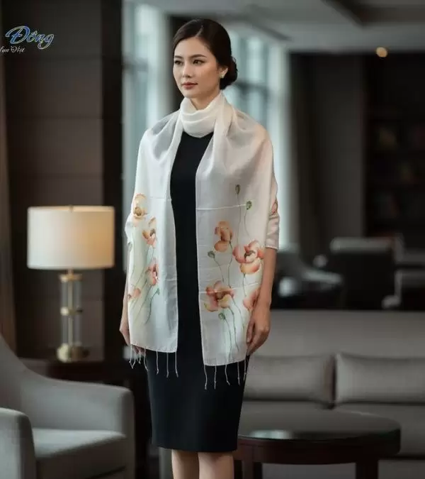 Khăn lụa tơ tằm vẽ tay hoa tua rua 100% silk