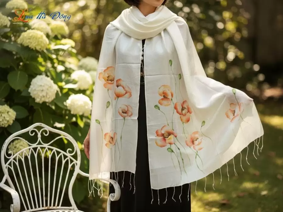 Khăn lụa tơ tằm vẽ tay hoa tua rua 100% silk