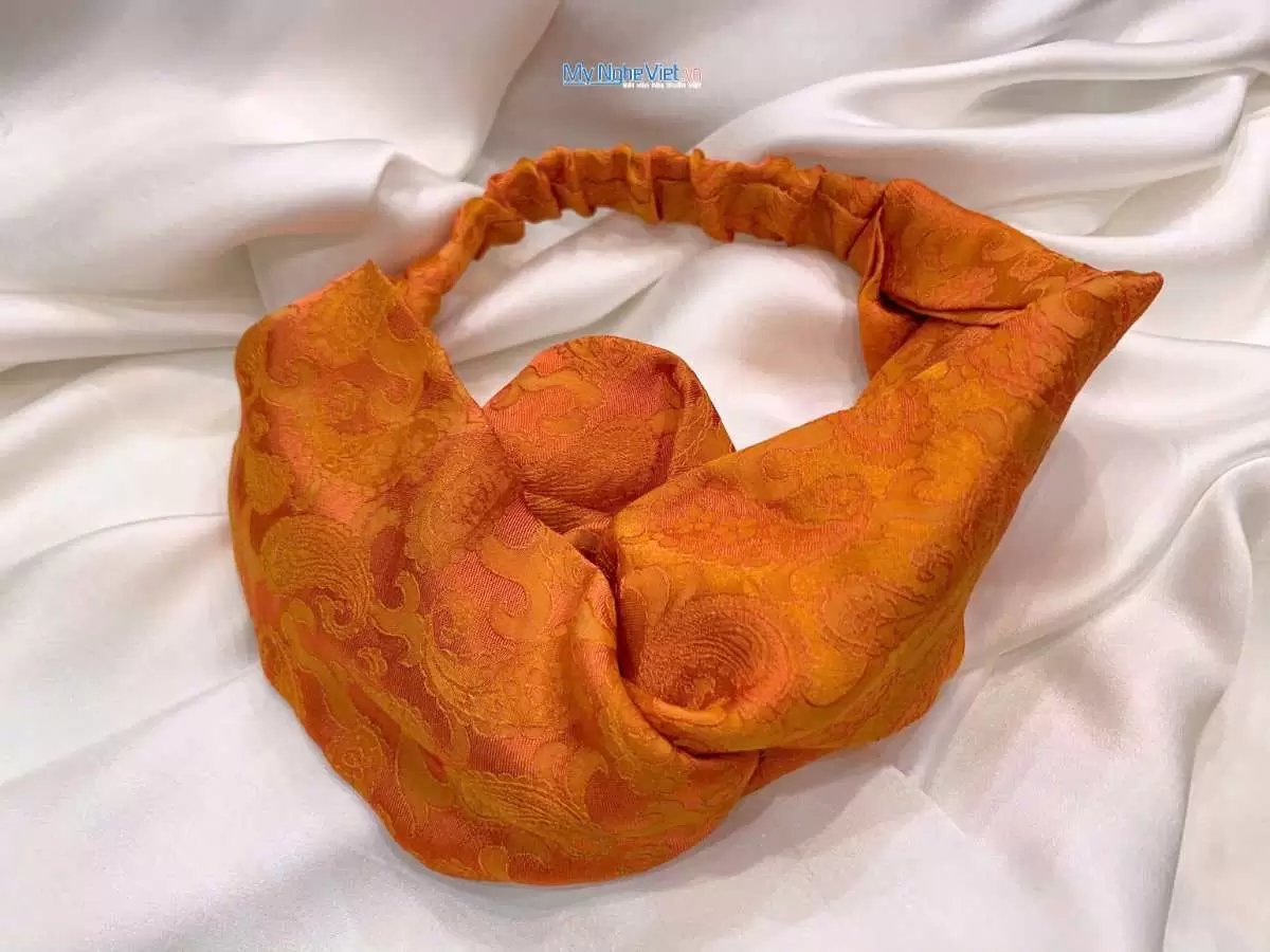 Băng đô cài tóc lụa Hà Đông họa tiết đuôi công - Ảnh 3