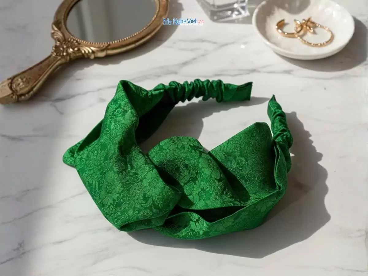 Băng đô cài tóc lụa Hà Đông màu xanh lá