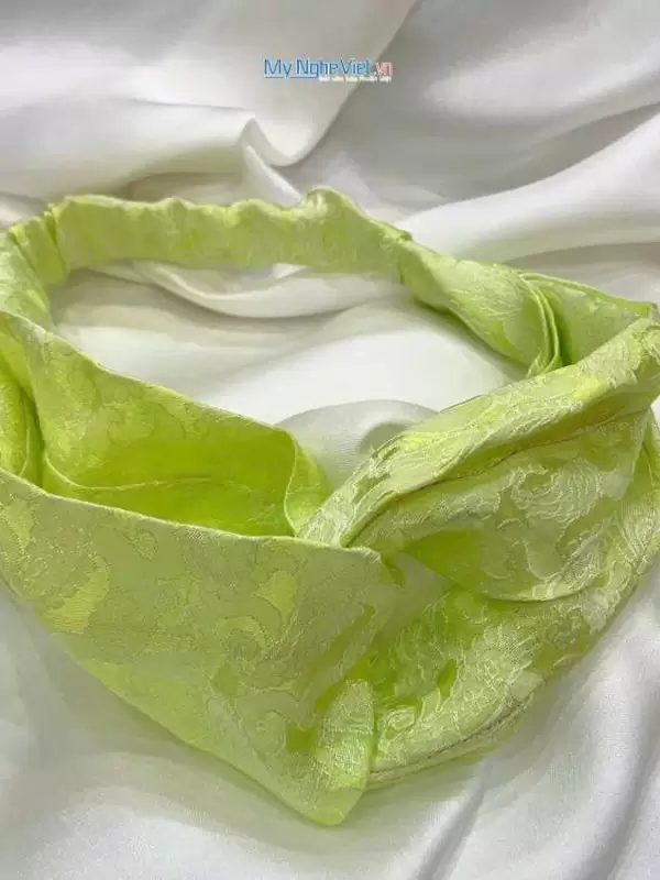 Alternative view of Băng đô cài tóc lụa Hà Đông họa tiết đuôi công