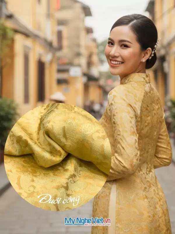 Lụa Họa Tiết Đuôi Công vàng đồng 3.7m MNV-LNL122
