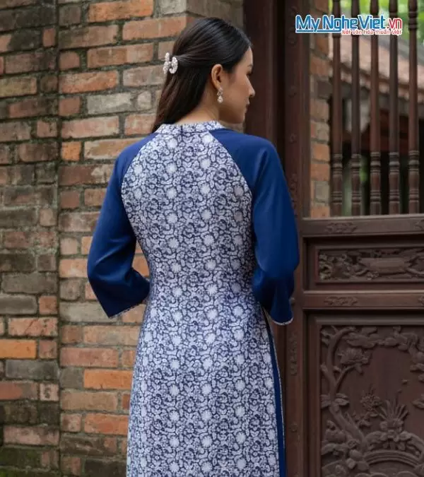 Áo dài lụa cách tân màu xám