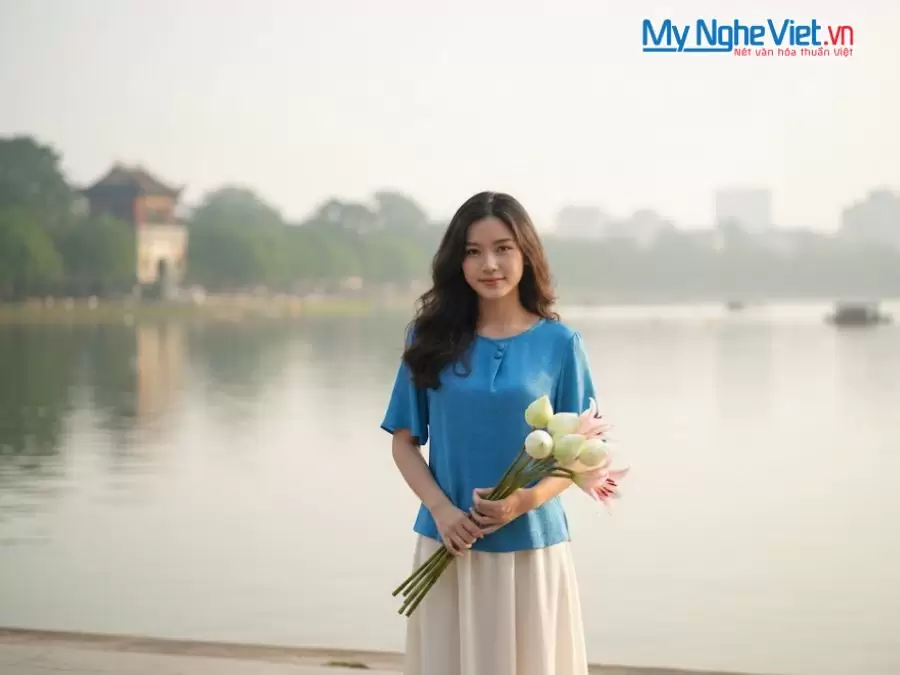 Áo lụa may sẵn sóng mây xanh tay lỡ khuy