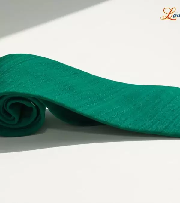 Cà vạt lụa đũi cao cấp màu xanh lá