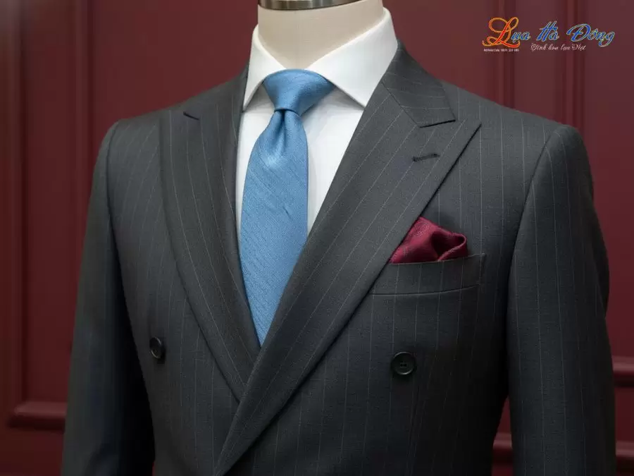 Cà vạt lụa đũi cao cấp màu xanh nhạt MNV-CRVNC1