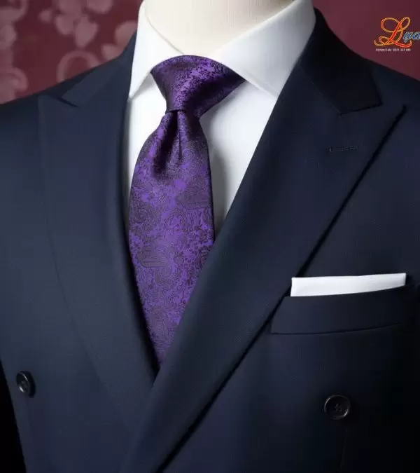 Cà vạt lụa tơ tằm họa tiết đuôi công tím đen