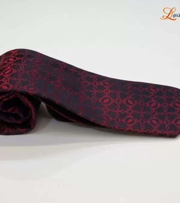 Cà vạt lụa tơ tằm họa tiết hoa bốn cánh đỏ