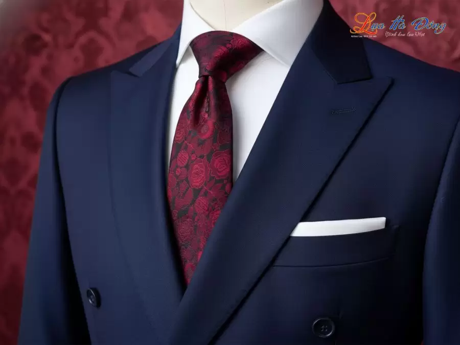 Cà vạt lụa tơ tằm họa tiết hoa hồng nền đen MNV-CRV36