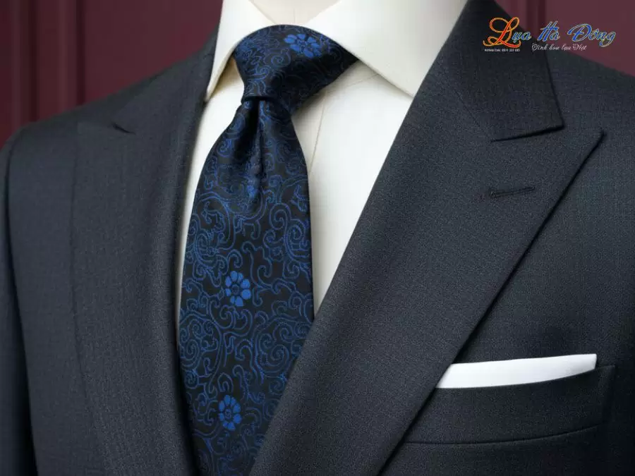 Cà vạt lụa tơ tằm họa tiết hoa mai xanh dương MNV-CRV46