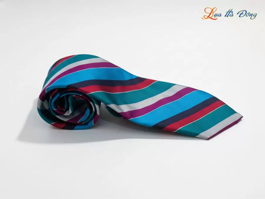 Cà vạt lụa tơ tằm họa tiết kẻ sọc nhiều màu