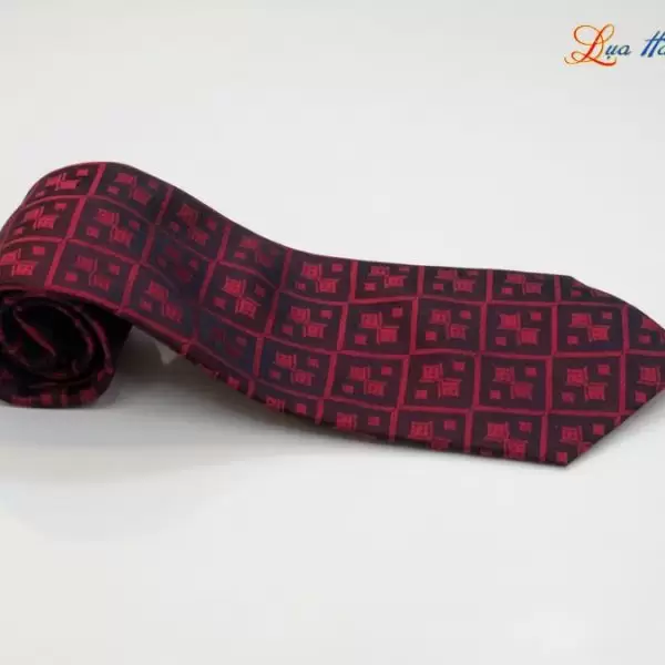 Cà vạt lụa tơ tằm họa tiết ô vuông đỏ