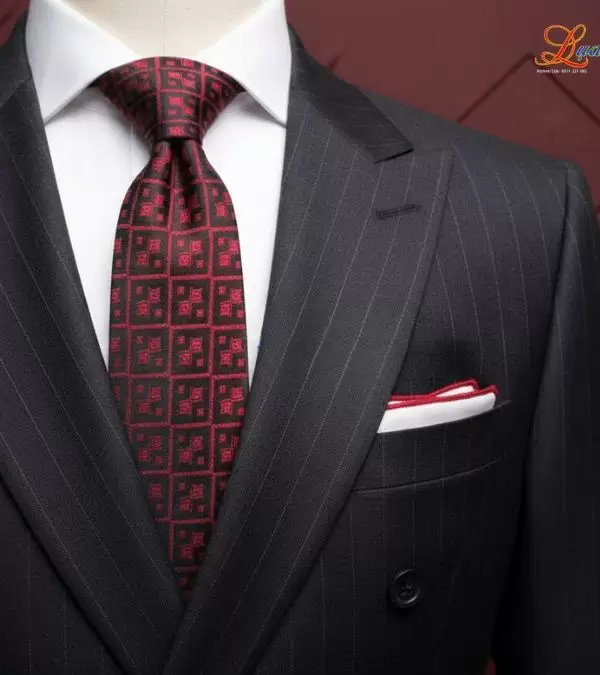 Cà vạt lụa tơ tằm họa tiết ô vuông đỏ