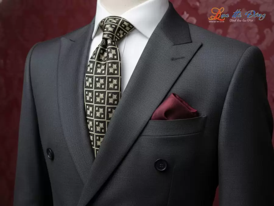 Cà vạt lụa tơ tằm họa tiết ô vuông vàng