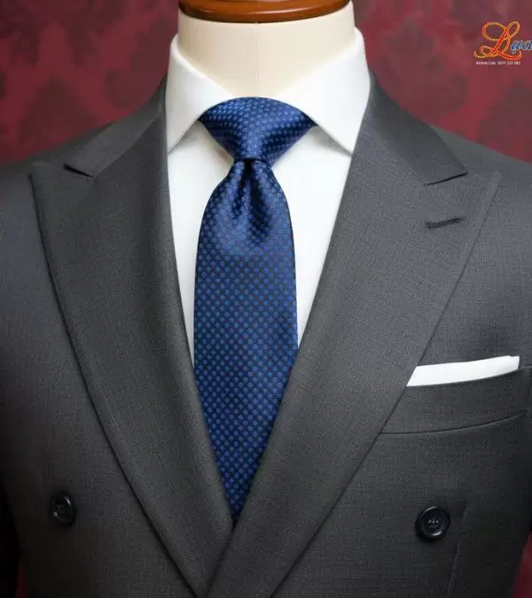 Cà vạt lụa tơ tằm họa tiết ô vuông xanh đậm