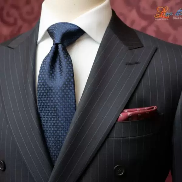 Cà vạt lụa tơ tằm họa tiết ô vuông xanh đen MNV-CRV55