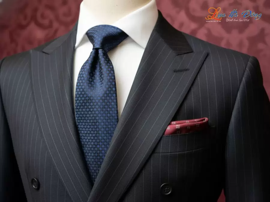 Cà vạt lụa tơ tằm họa tiết ô vuông xanh đen MNV-CRV55