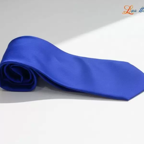 Cà vạt lụa tơ tằm trơn màu xanh dương