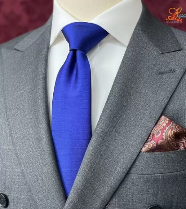 Cà vạt lụa tơ tằm trơn màu xanh dương