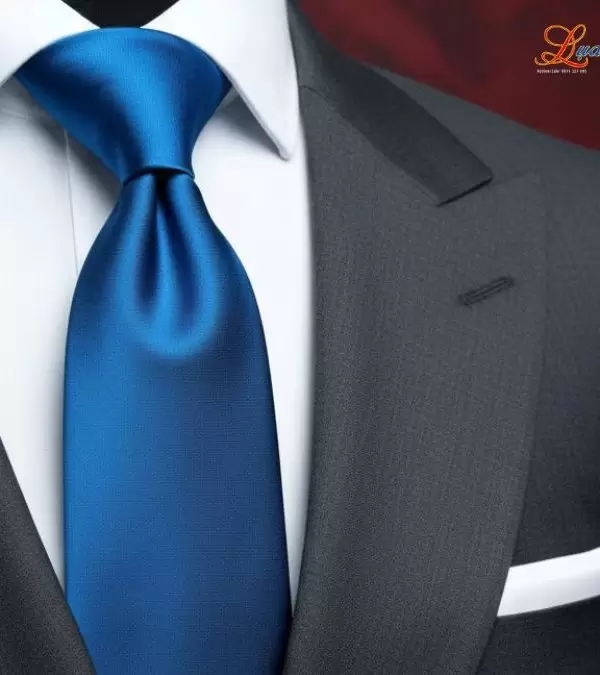 Cà vạt lụa tơ tằm trơn màu xanh dương