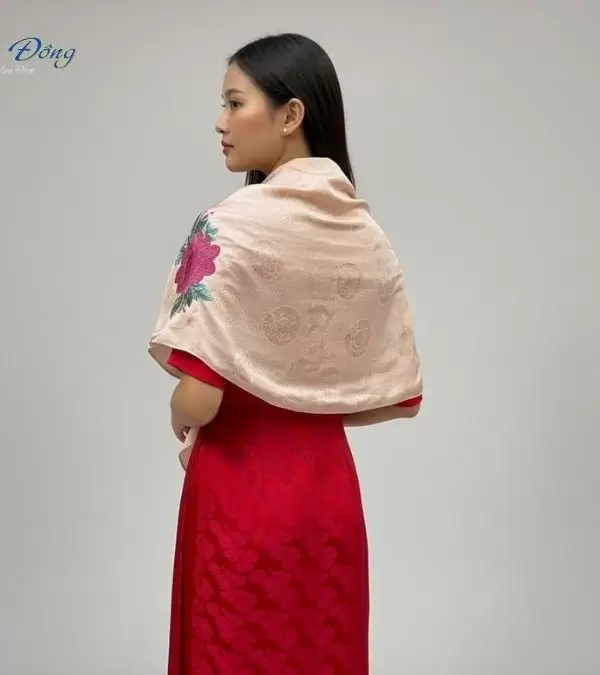 Khăn lụa thêu tay song thọ hồng phấn