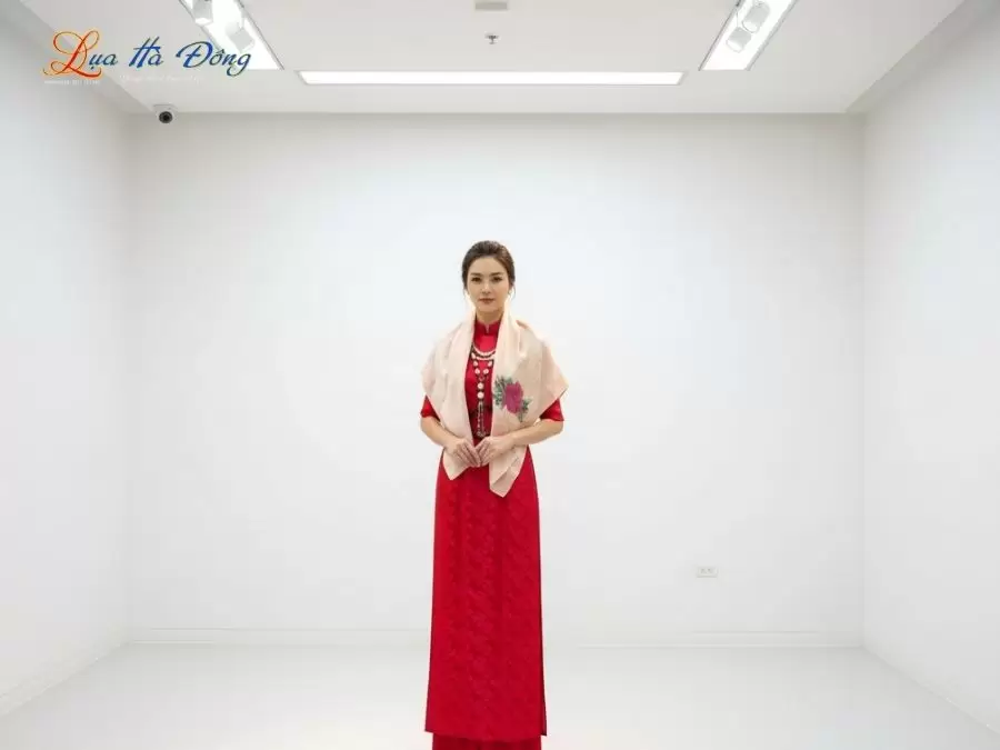 Khăn lụa thêu tay song thọ hồng phấn