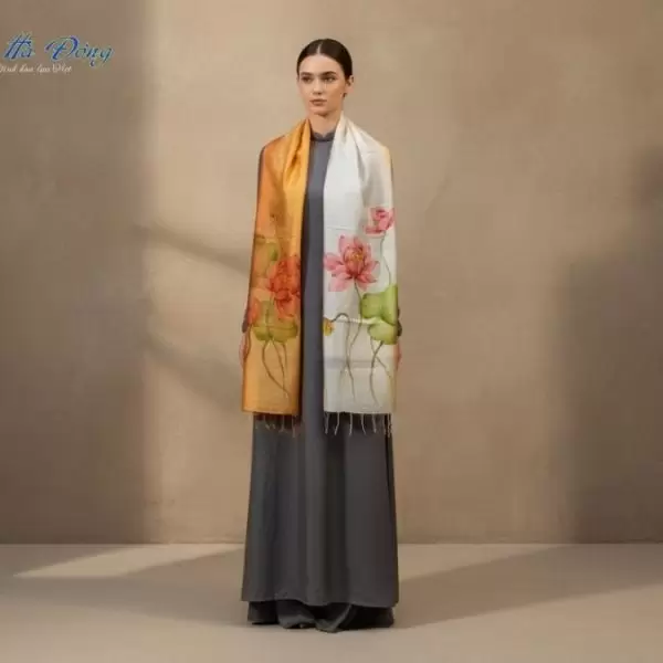 Khăn lụa tơ tằm vẽ tay hoa tua rua 100% silk
