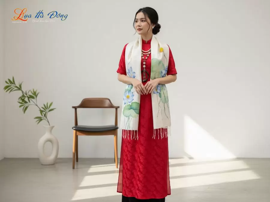 Khăn lụa tơ tằm vẽ tay hoa tua rua 100% silk