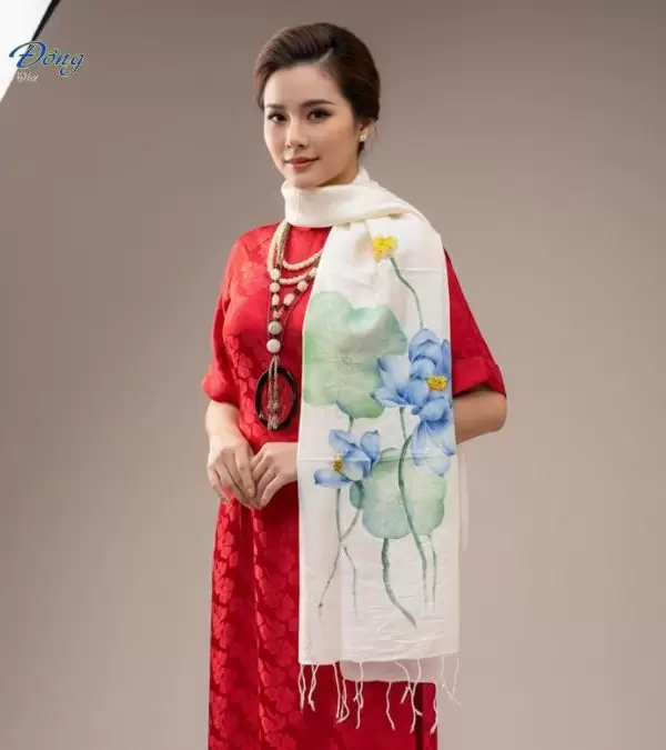 Khăn lụa tơ tằm vẽ tay hoa tua rua 100% silk