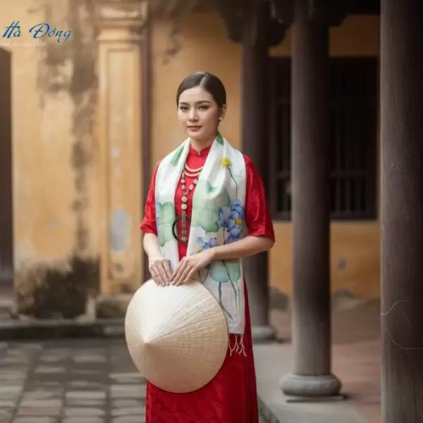 Khăn lụa tơ tằm vẽ tay hoa tua rua 100% silk