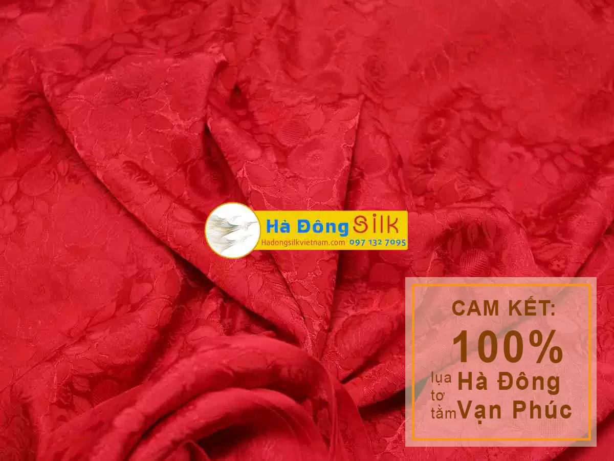 Bộ Áo Dài Lụa Hà Đông Dọc Se Hoa Hồng Đỏ Tươi MNV-LPT18