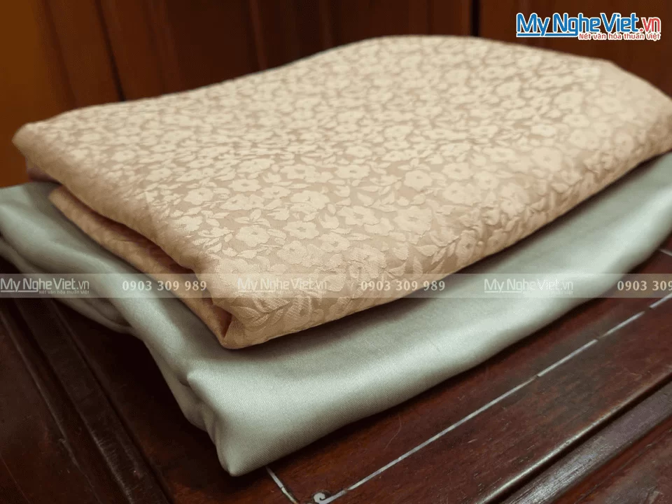 Vải Áo Dài Lụa Hà Đông Họa Tiết Hoa Mai Nhí Màu Kem 70% tơ tằm MNV-LNL127 - Ảnh 4