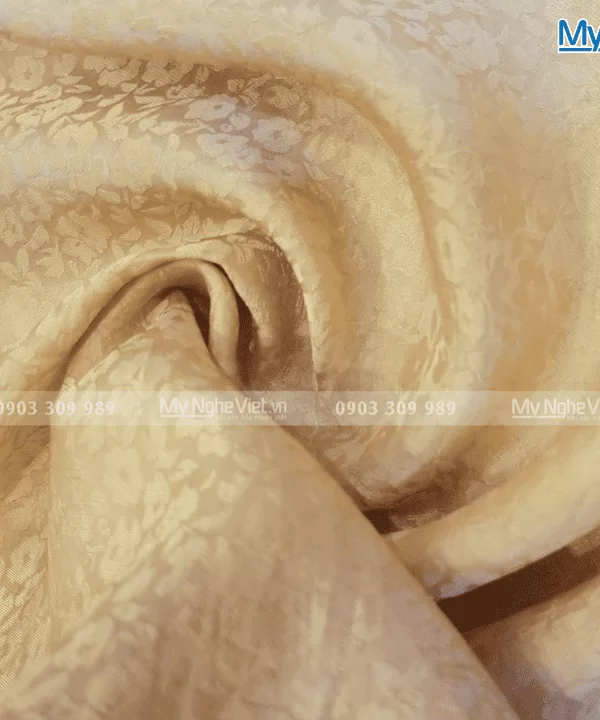 Alternative view of Vải Áo Dài Lụa Hà Đông Họa Tiết Hoa Mai Nhí Màu Kem 70% tơ tằm MNV-LNL127