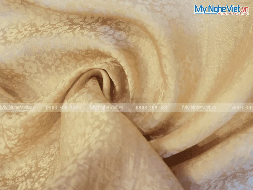 Vải Áo Dài Lụa Hà Đông Họa Tiết Hoa Mai Nhí Màu Kem 70% tơ tằm MNV-LNL127 - Ảnh 2