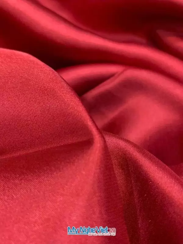Alternative view of Vải lụa satin trơn đỏ đô 3.7m khổ 90 MNV-LTA37/2